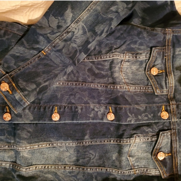 NWT SMALL LULAROE JAXON DENIM JACKET BLUE WASHED - Picture 5 of 6